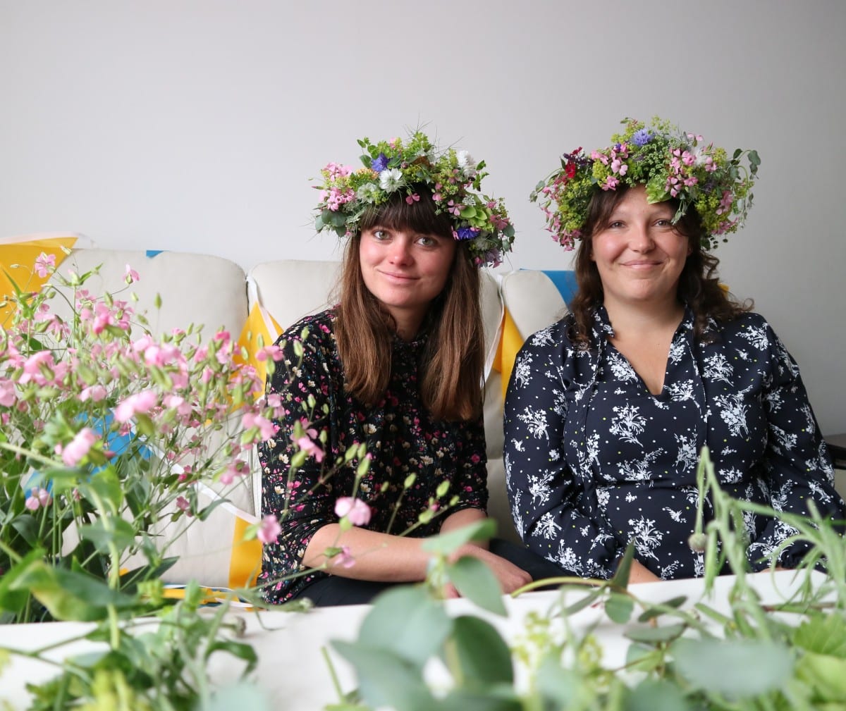 Creating a flower crown tutorial