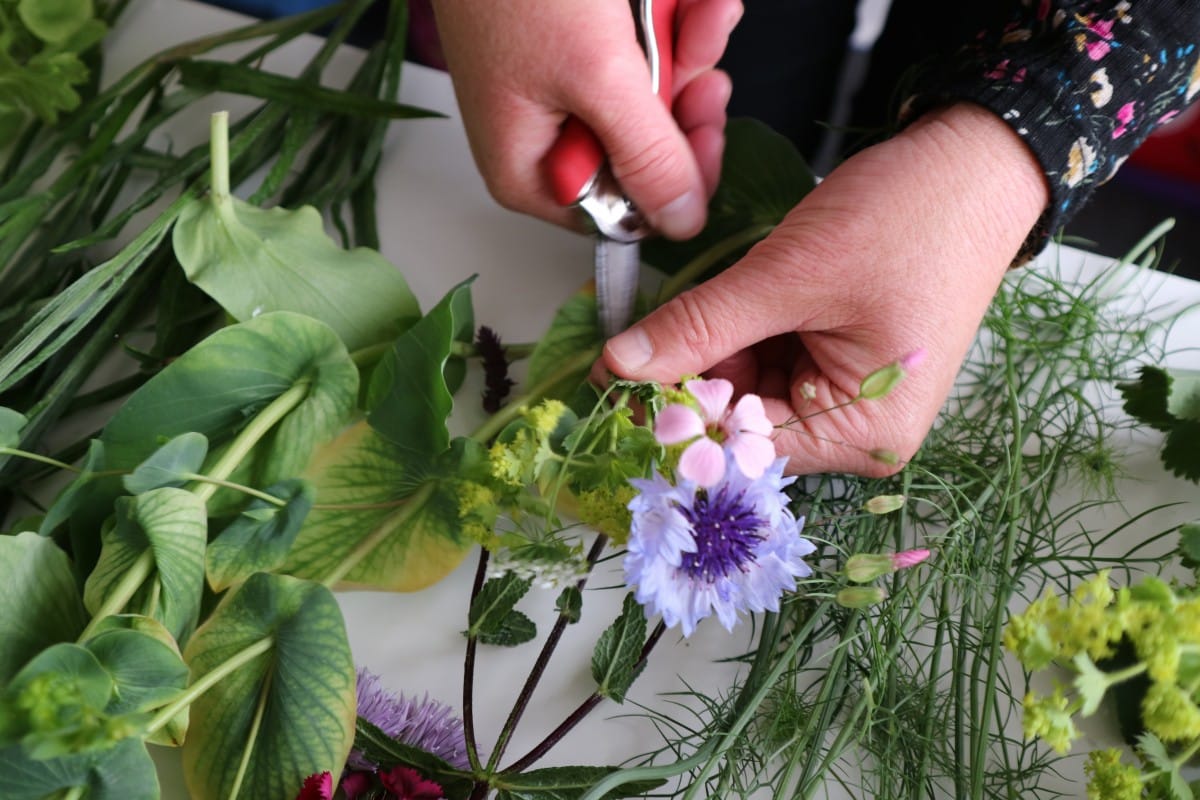 Creating a flower crown tutorial