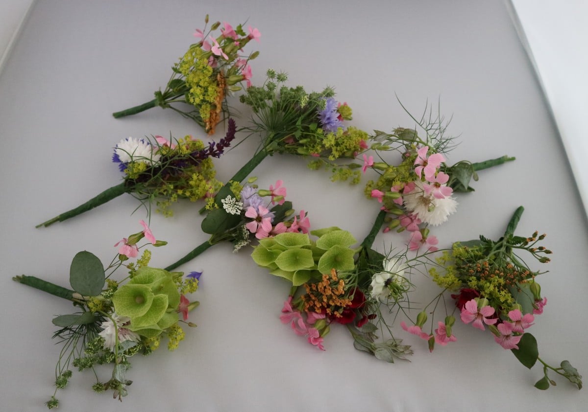 Creating a flower crown tutorial