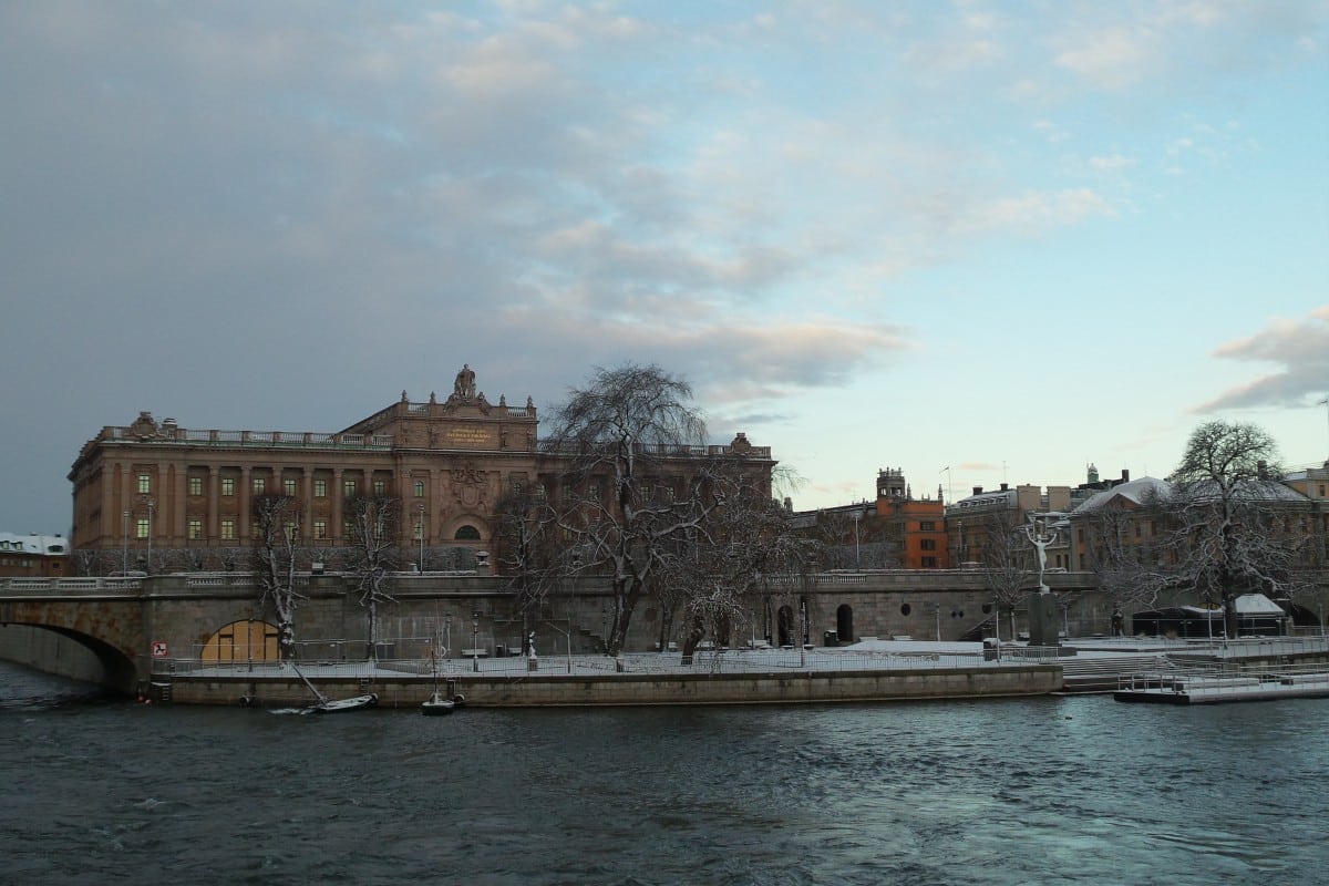 Riksdag in snow