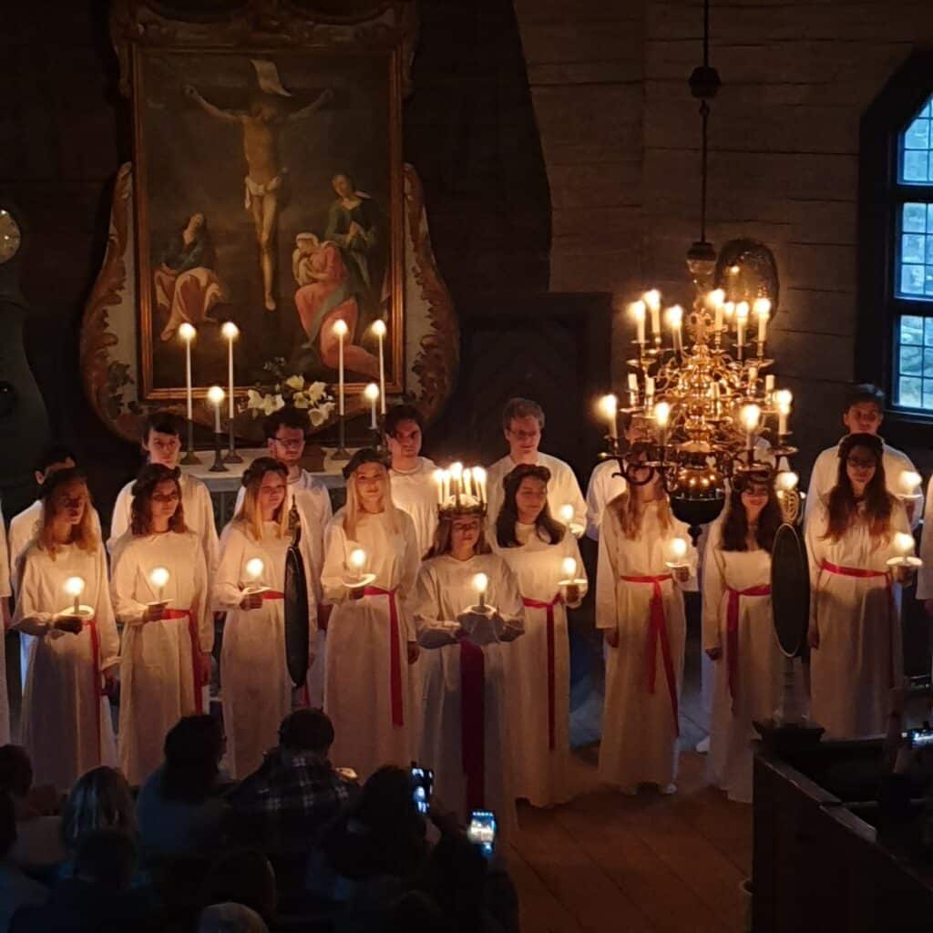 Sankta Lucia in Skansen - Seglora kyrka